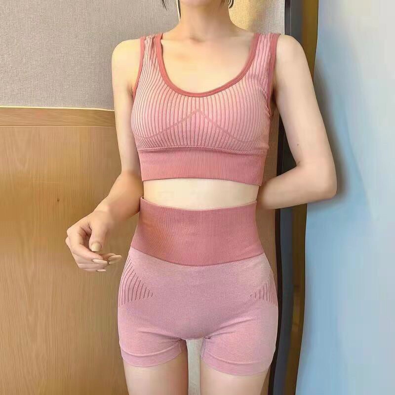 Bộ quần áo tập gym yoga nữ áo bra có mút ngực quần legging lửng nâng mông đồ tập gym yoga nữ tôn dáng