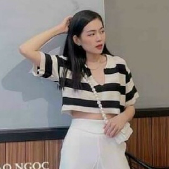 Áo croptop cổ bẻ khoét Quảng Châu kẻ sọc