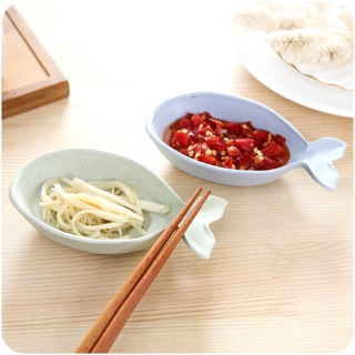 CHÉN ĐỰNG NƯỚC CHẤM HÌNH CON CÁ