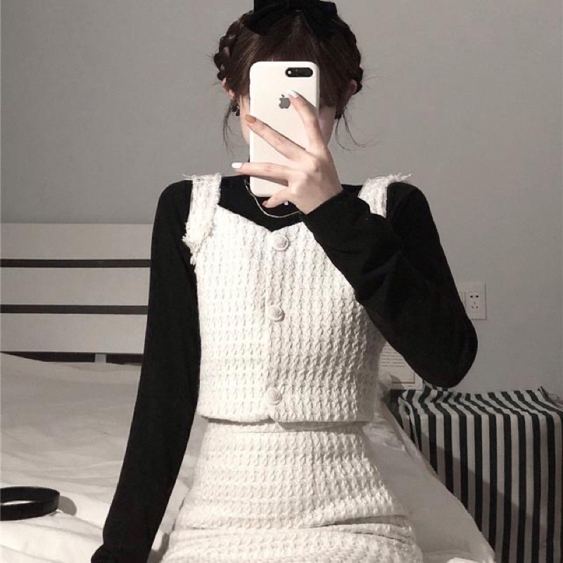 Set dạ tweed trắng áo hai dây croptop và chân váy dài xẻ tà