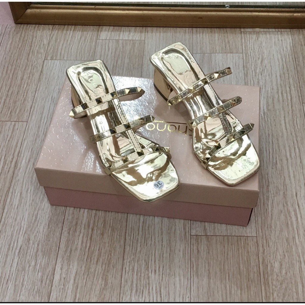 Dép thời trang nữ quai ngang đính đá siêu hot cực xinh lên chân rất điệu đà