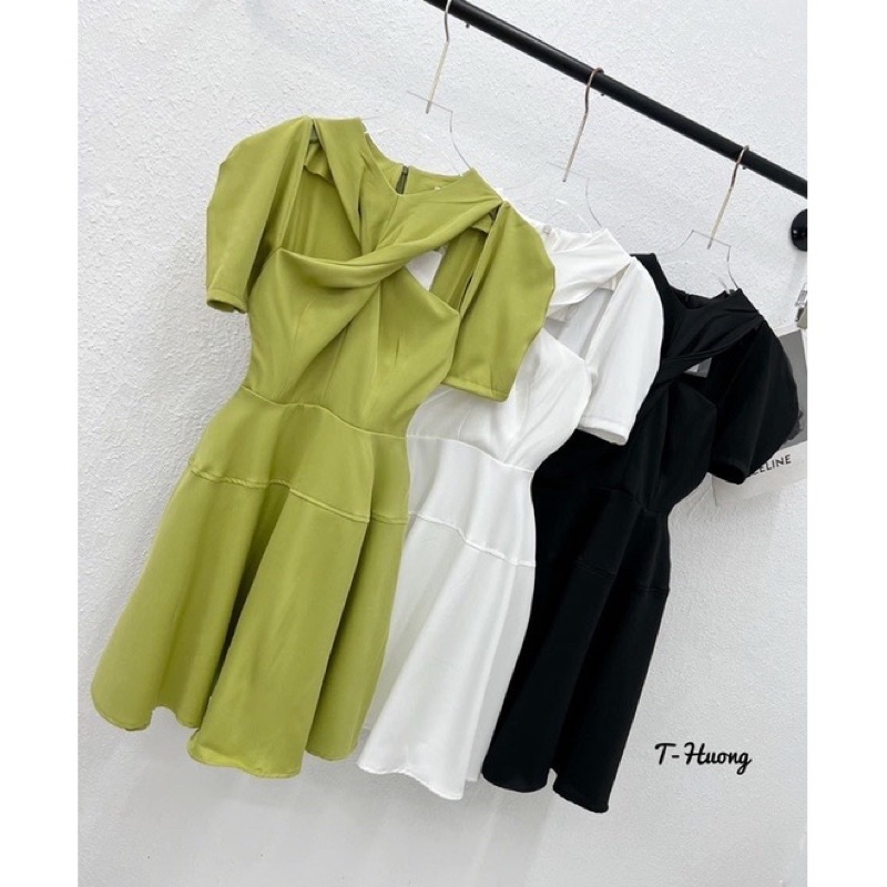 Đầm xoè xoắn ngực tay phồng hình chụp thật