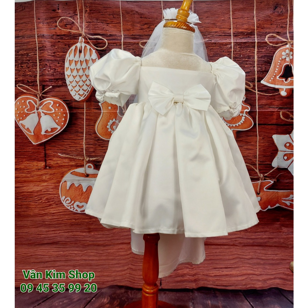 Đầm phù dâu bé gái kèm lúp