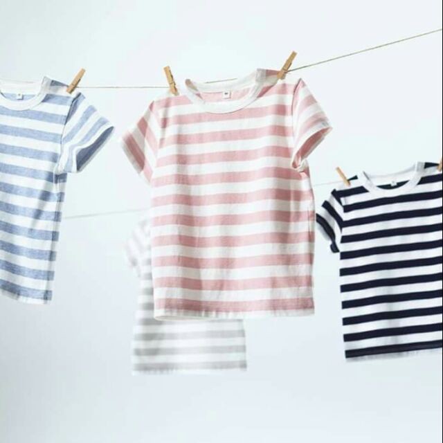 Áo kẻ Muji