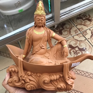 Quan âm ngồi lá sen
