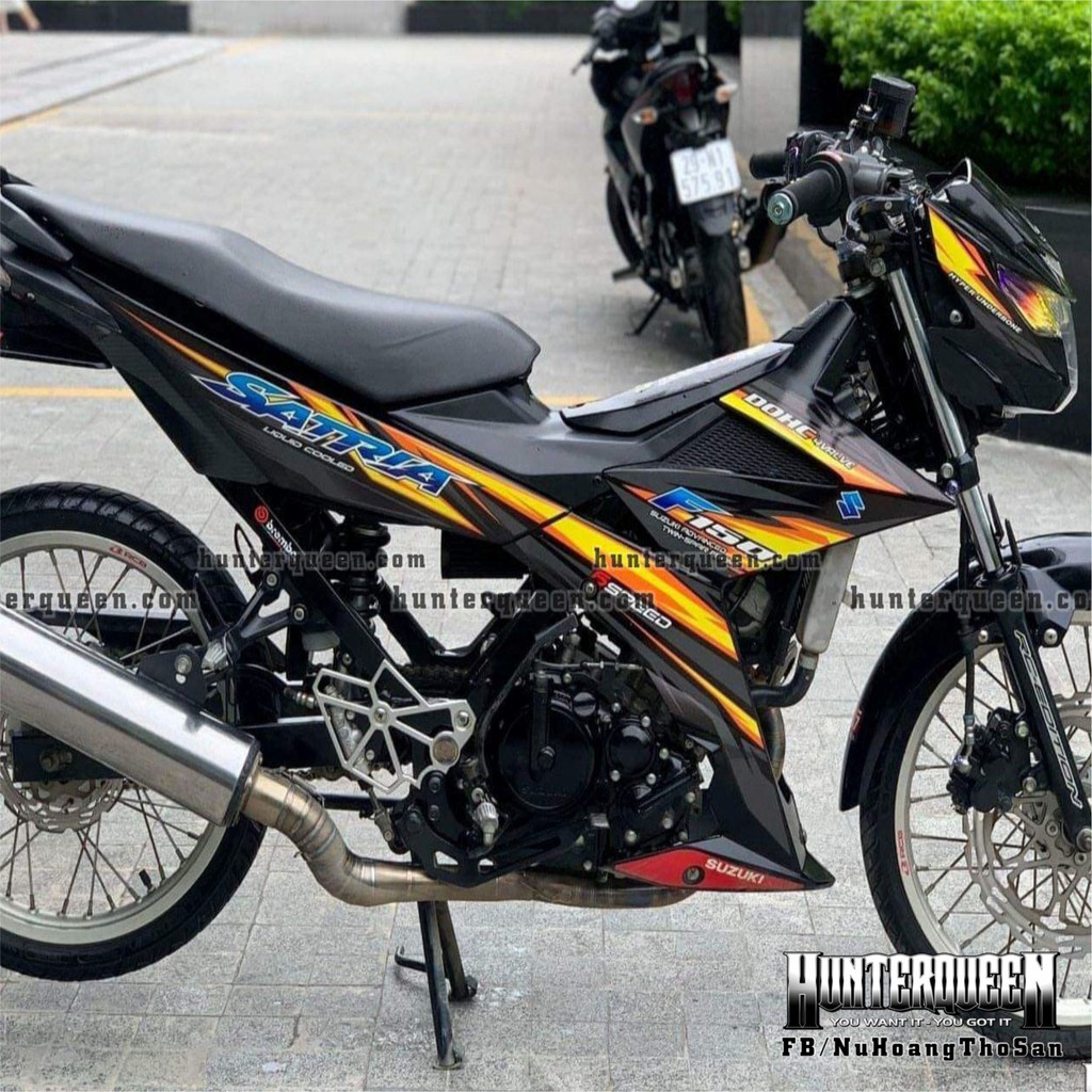 Tem rời dán xe Raider F150 đen. Họa tiết xanh cam lửa cá tính