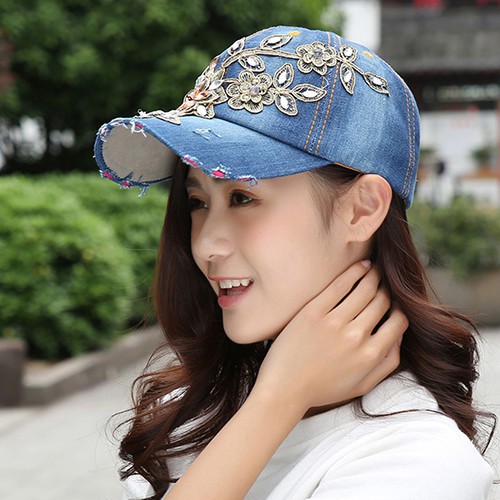Mũ lưỡi trai vải jean thêu hoa cá tính