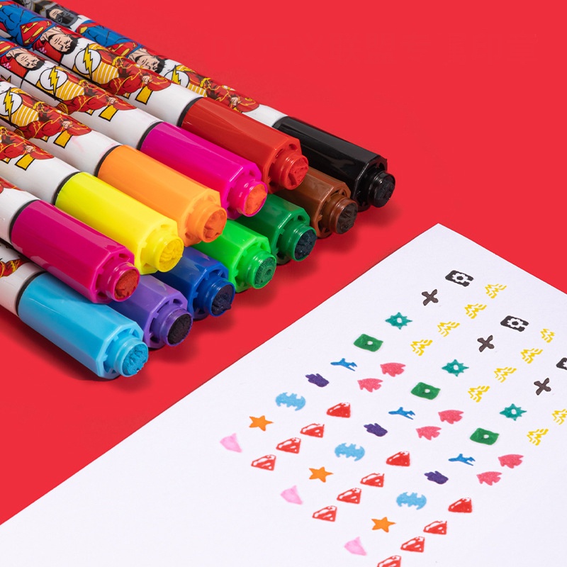 Bút màu nước hộp nhựa quai xách Deli họa tiết siêu nhân - 12 màu/24 màu/36 màu - HE100