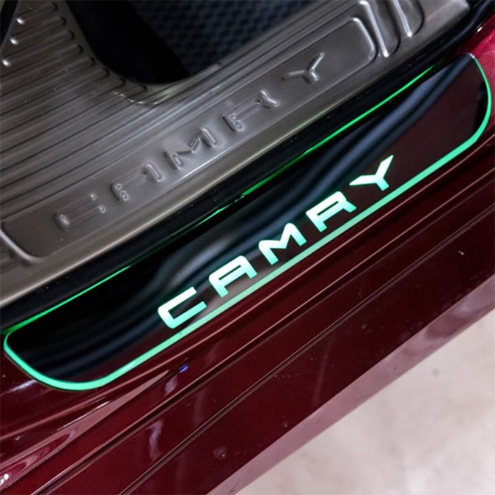 Nẹp Bước Chân Có Đèn Led Chạy Đổi Màu Dành Cho Xe Toyota Camry