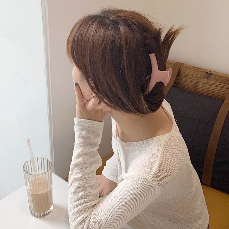 Female Medium Grasp Clip Back Simple Headdress