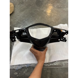 Ốp đầu sau / bợ sau màu đen exciter 135 bợ sau hàng chính hãng Yamaha.