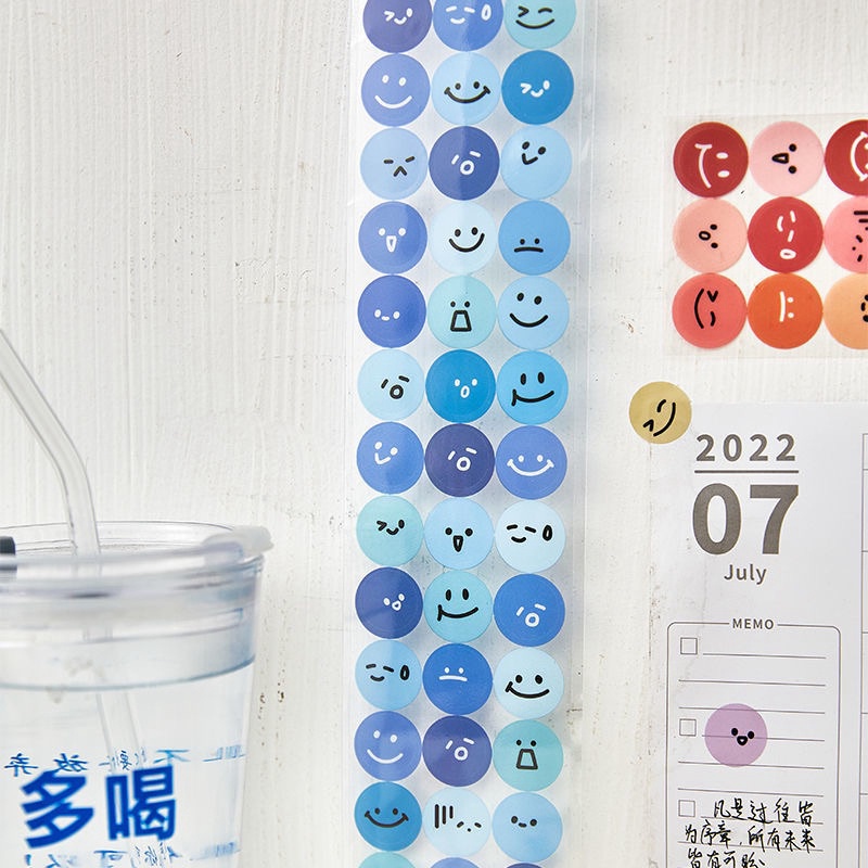 Sticker Emoji Dễ Thương Dán Trang Trí