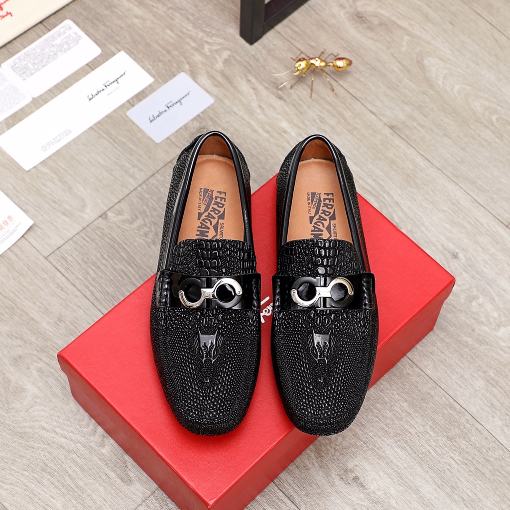Giày lười nam cao cấp da thật Ferragamo thiết kế bắt mắt với lớp da độc đáo và nổi bật