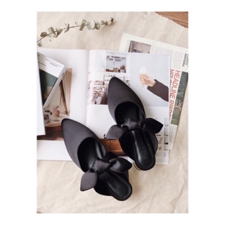 Bow Mules 💕