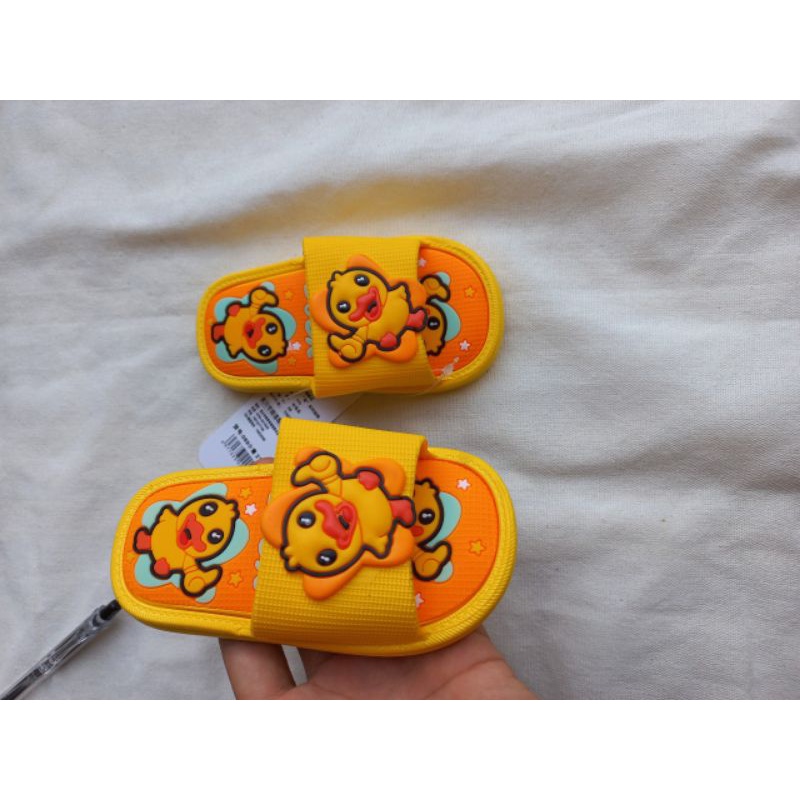 Dép lê bé gái.Dép quai ngang cho bé trai và bé gái kiểu dáng thời trang