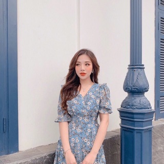 Đầm hoa xoè