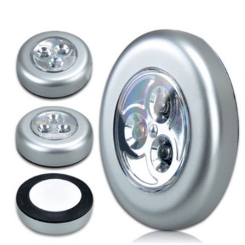 Đèn Led 3 Bóng Cảm Ứng Gắn Tường / Xe Hơi / Cắm Trại Sử Dụng Pin