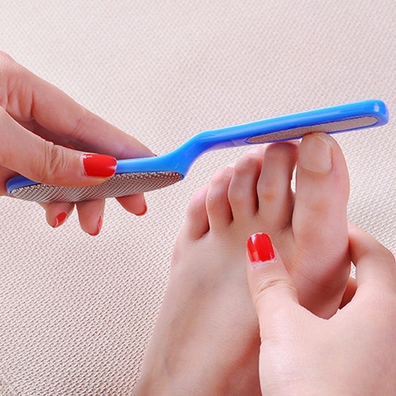 Dụng cụ chà gót chân tẩy tế bào chết hai đầu dạng nhám tiện lợi