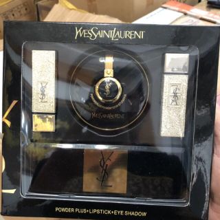 Sét trang điểm YSL 4 món