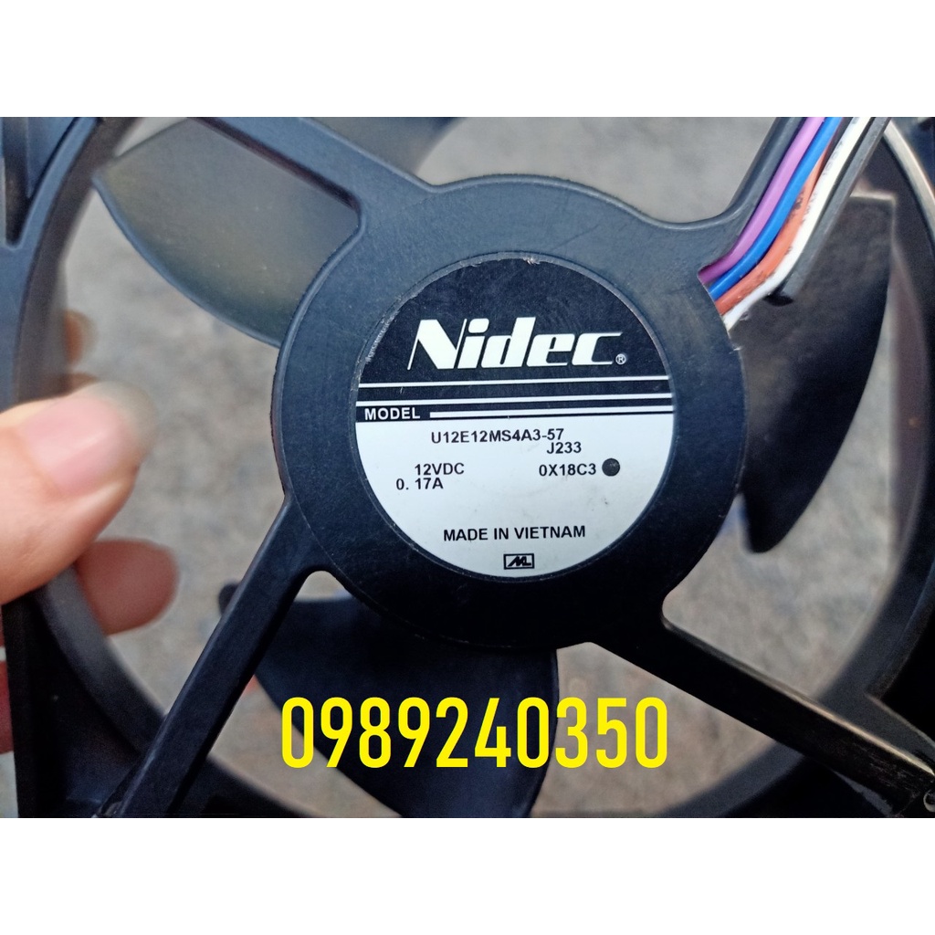 Quạt tủ lạnh Hitachi 12V 4 dây (vuông 12,5 x 12,5cm)