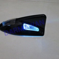 Ăng ten đèn Led hình vây cá mập màu đen cảm biến rung 008 cho xe hơi