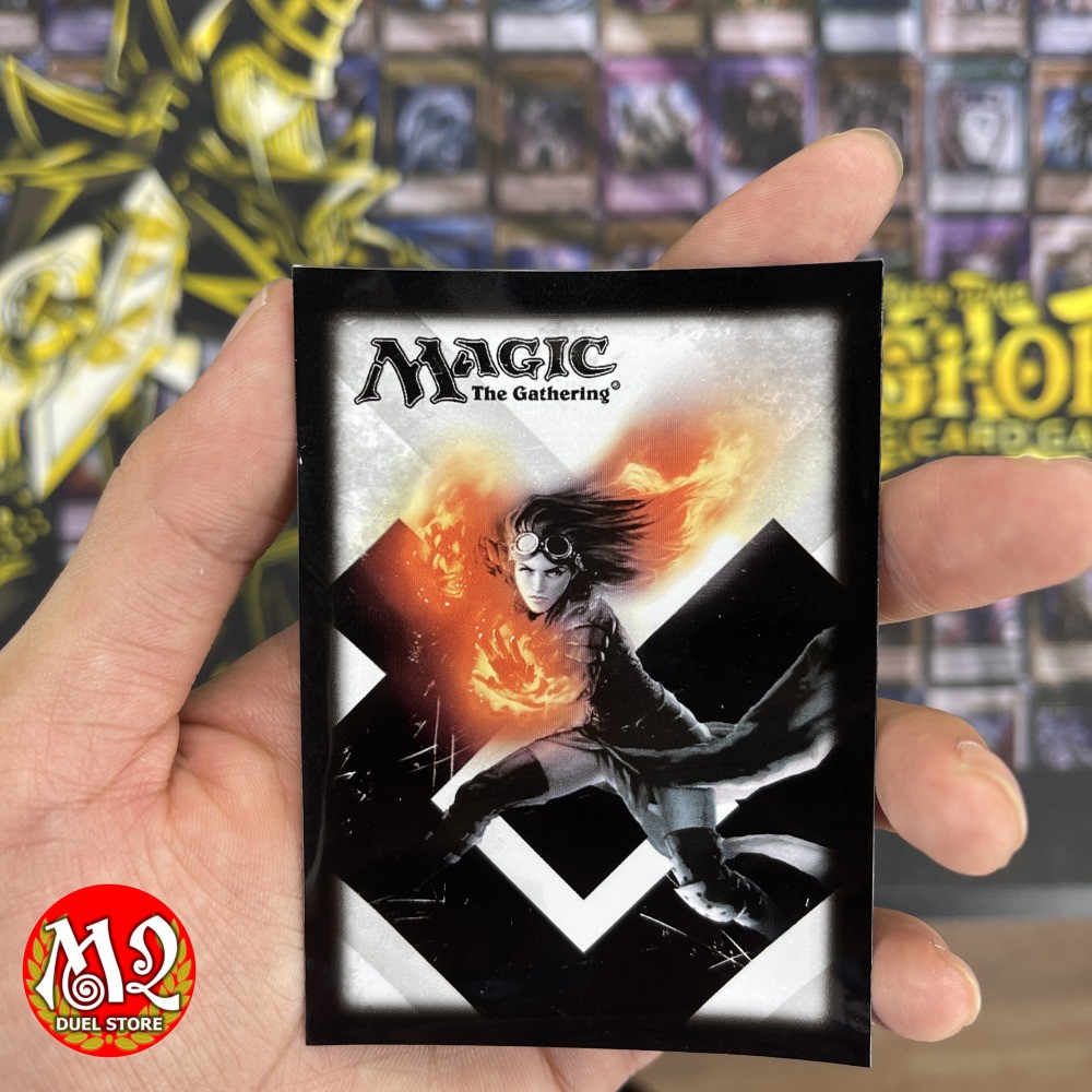 01 cái bọc bài lẻ Standard size Chandra Nalaar - 66 x 91 mm - dùng cho thẻ bài pokemon hoặc yugioh