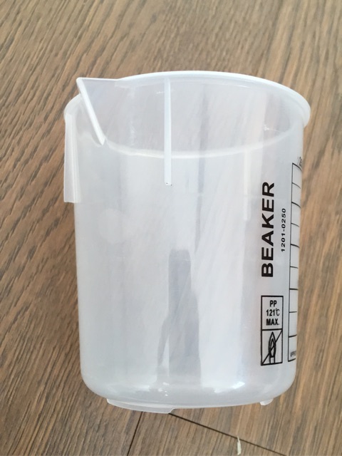 Cốc nhựa (beaker, becher) 250ml