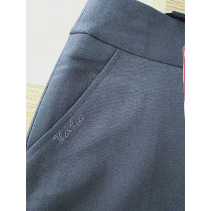 Chân váy bút chì Thái Hòa màu xám, gửi hàng sau 1 đến 2 ngày đặt | BigBuy360 - bigbuy360.vn