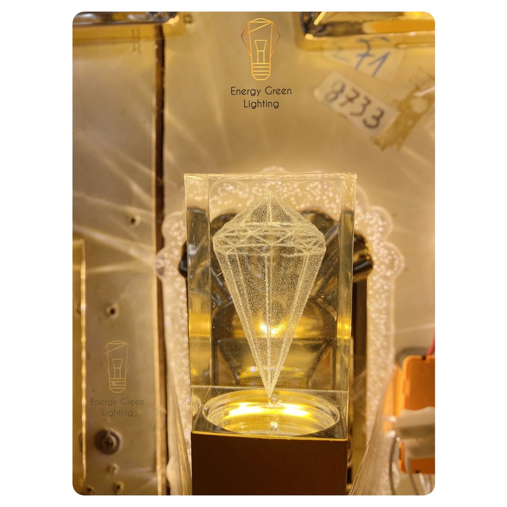 Đèn Led Energy Green Lighting Thủy Tinh Gắn Tường 2 Đầu Kiểu Dáng Hiện Đại Hình Kim Cương 87591 ( Ánh Sáng Vàng )