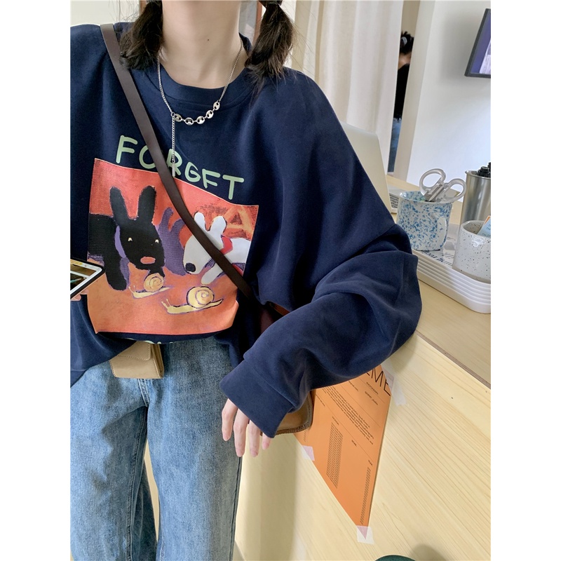 Áo thun tay dài cổ tròn dáng rộng in họa tiết thời trang mùa thu phong cách Hàn Quốc cho nữ 2 màu tùy chọn | BigBuy360 - bigbuy360.vn