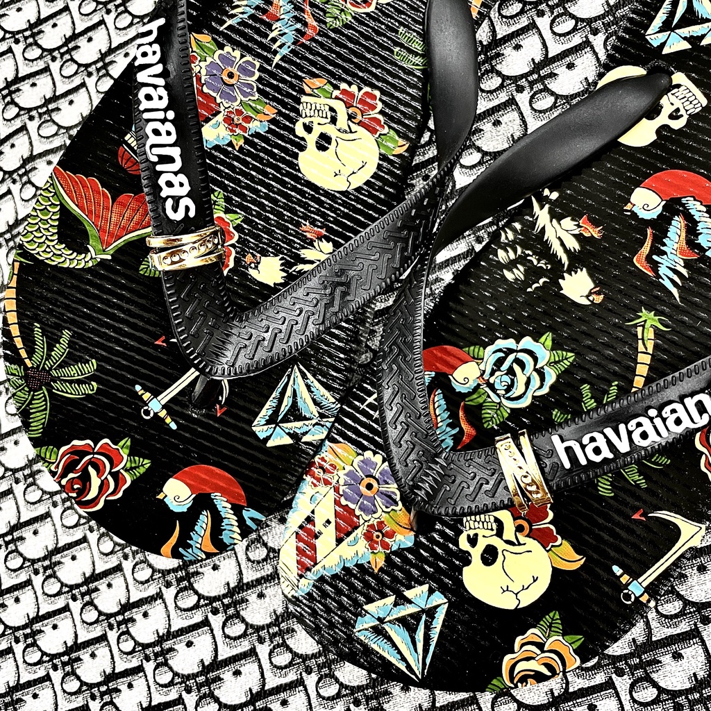 Dép xỏ ngón nam Havanas hoạ tiết đầu lâu in 3D, phù hợp đi biển bền bỉ êm chân thời trang cá tính.