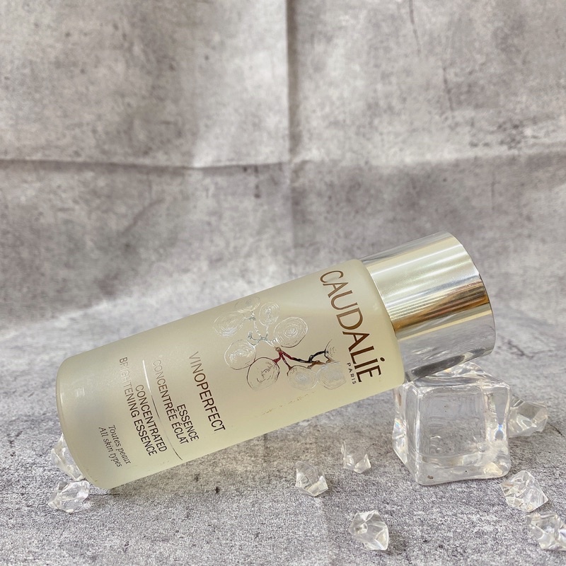 [Mẫu mới 2022] Nước Thần Dưỡng trắng da ngừa nám Caudalie Vinoperfect Concentrated Brightening Essence - 100ml