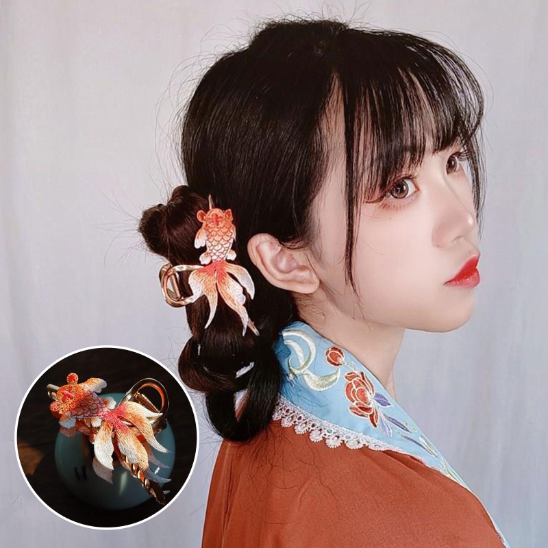 Kẹp Tóc Càng Cua Lớn Bằng Hợp Kim Chống Trượt Thêu Hình Cá Koi