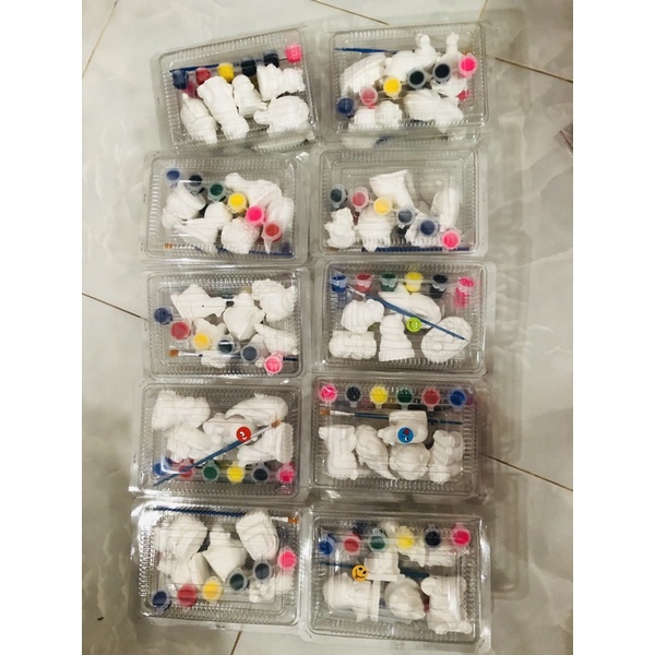 1 hộp Tượng 5con +cọ +mau