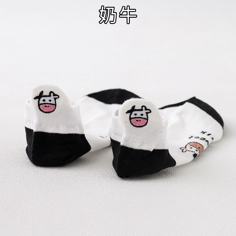 Vớ WAFNHA D457 cotton thêu họa tiết bò sữa xinh xắn dành cho nữ
