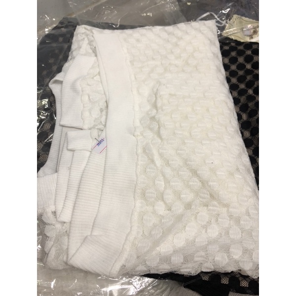 ÁO KHOÁC NGOÀI VẢI REN MỀM