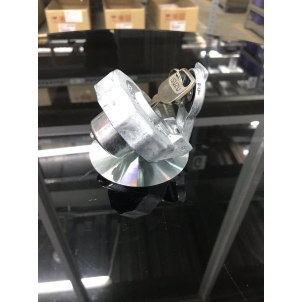 Nắp bình dầu xe tải isuzu QKR 91ps, QKR 230, QKR270, NHR, NKR,