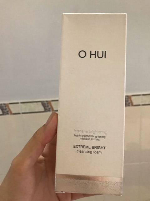 Sữa rửa mặt Ohui Extreme Bright cleansing foam 160ml