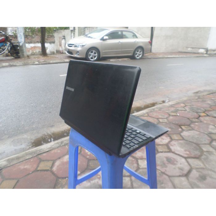 Laptop cũ, Samsung np300e4z, Core i3 2330M , ram 4g, 14 inch led HD