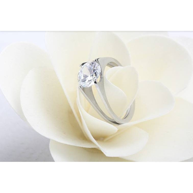 Nhẫn inox nữ nhiều kiểu