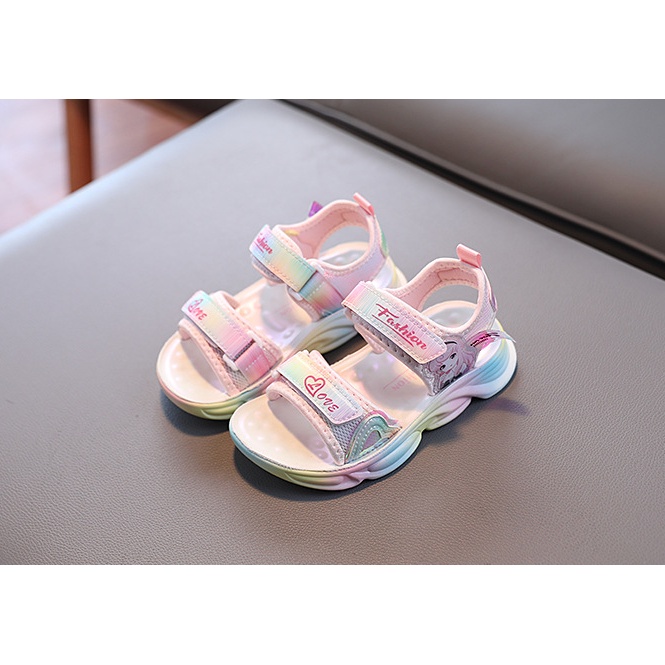 GIÀY SANDAL BÉ GÁI CỰC XỊN, ÊM CHÂN MẪU MỚI.
