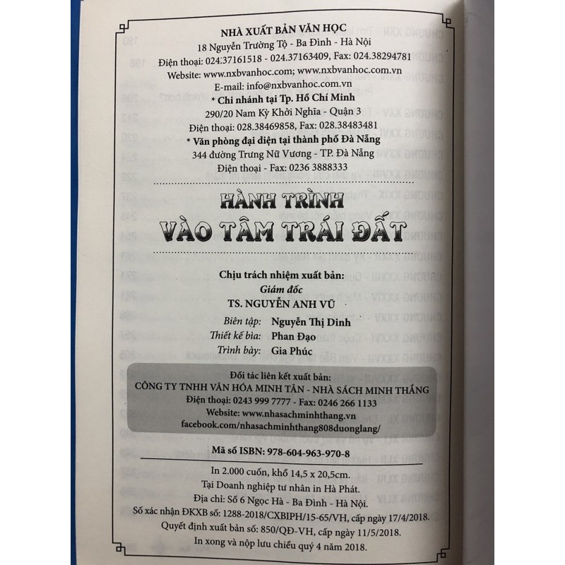 Sách - Bay Vòng Quanh Mặt Trăng (bìa mềm)