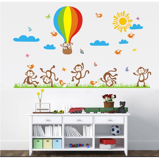 Decal trang trí tường - Khinh Khí Cầu sắc màu và bày khỉ tinh nghịch
