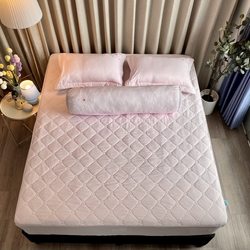 Bộ ga giường chần bông K-Bedding By Everon Hồng Xám KMTS101 họa tiết thêu