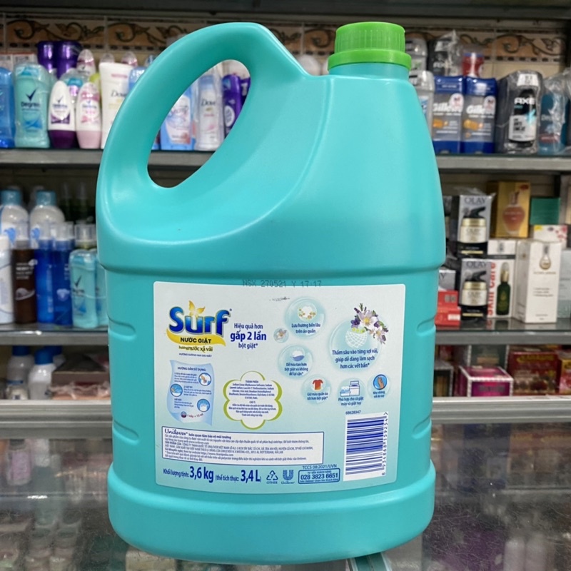 Nước giặt Surf hương sương mai dịu mát chai 3.8kg