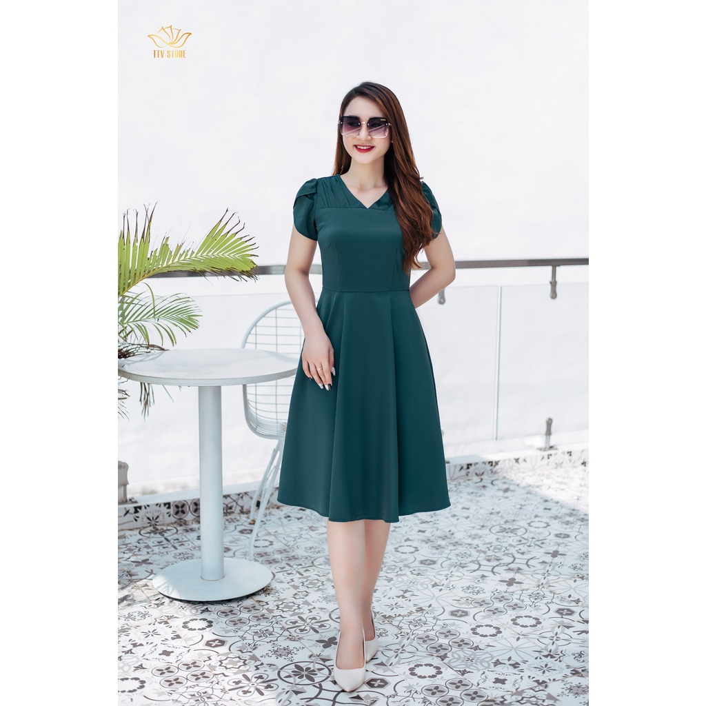 Đầm trung niên thiết kế xoè xanh rêu cổ tim nhúng tay đắp chéo TTV708