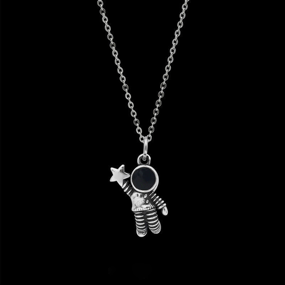 [sweet] woman fashion Hip Hop retro Astronaut star Pendant Couple Necklace ins Trend Personality choker jewelry