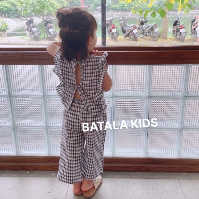 Set quần áo bé gái Batala kids, đồ bộ bé gái mùa hè chất thô mền thoáng mát đi chơi đi biển cho bé từ 8-23kg