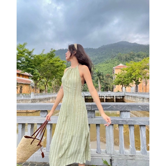 Đầm midi xanh cổ yếm phối nơ lưng
