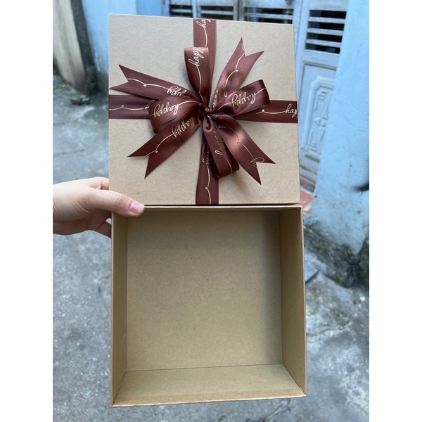 Hộp Quà Kích Thước 20-20-8 Hộp Rỗng, Có Nơ